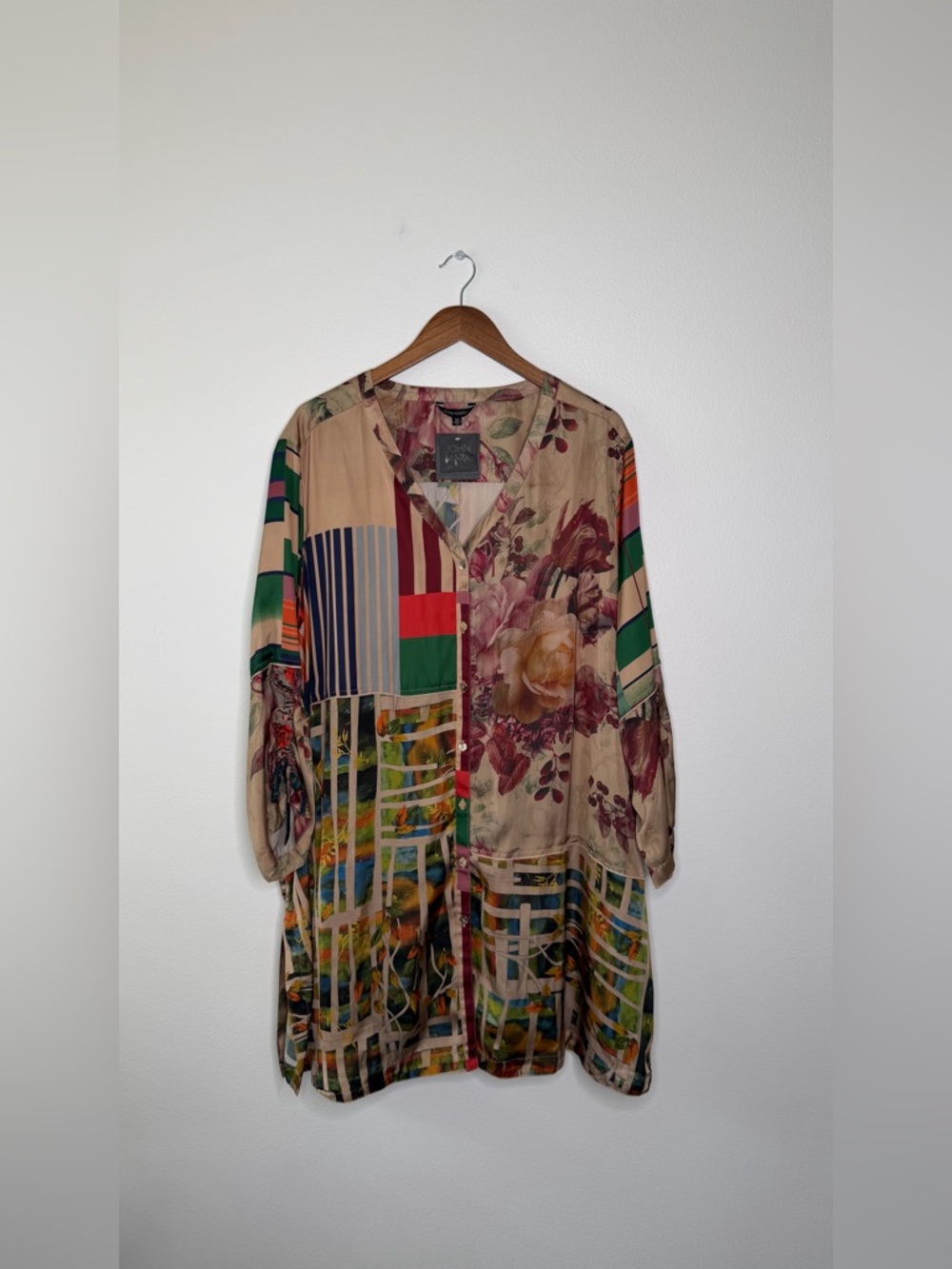NWT John & Mark Multi Satin/Polyester Colorful Folkloric Art Teacher Blouse 3X